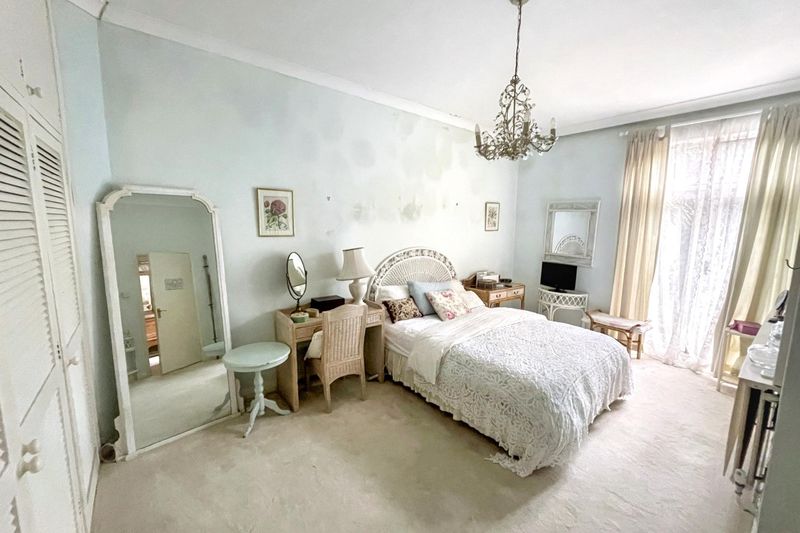 2a Preston Park Avenue